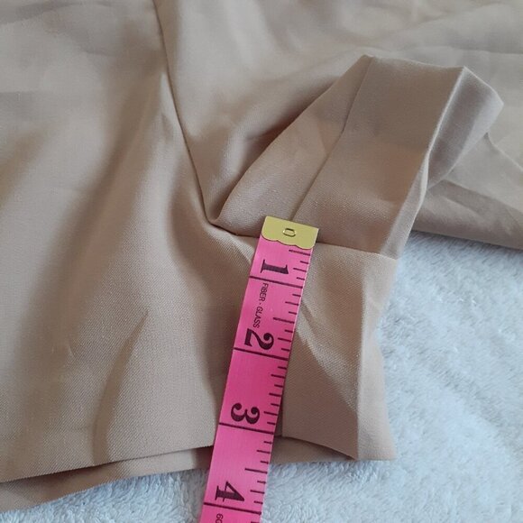 DKNY NWT Women's Size 6 Khaki Tan The Essex High Waist Dress Shorts - Picture 13 of 13